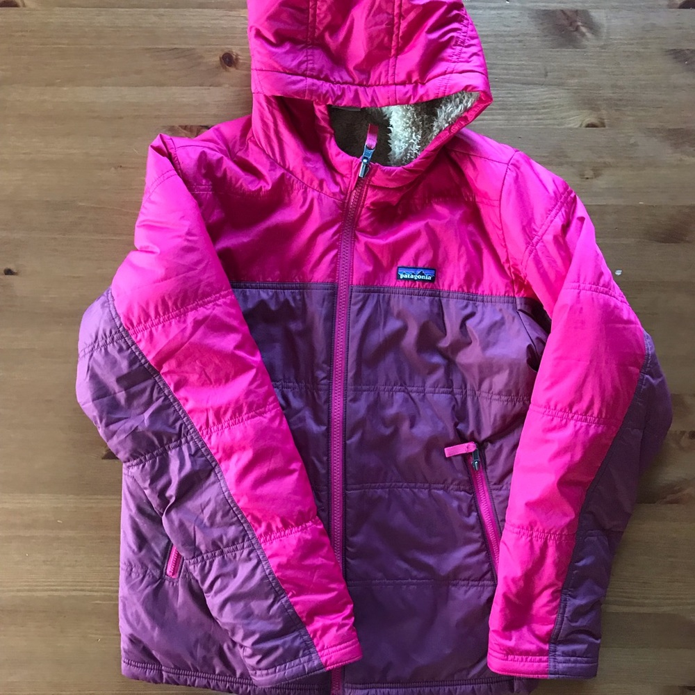 Patagonia reversible Girls XXL (16-18) coat